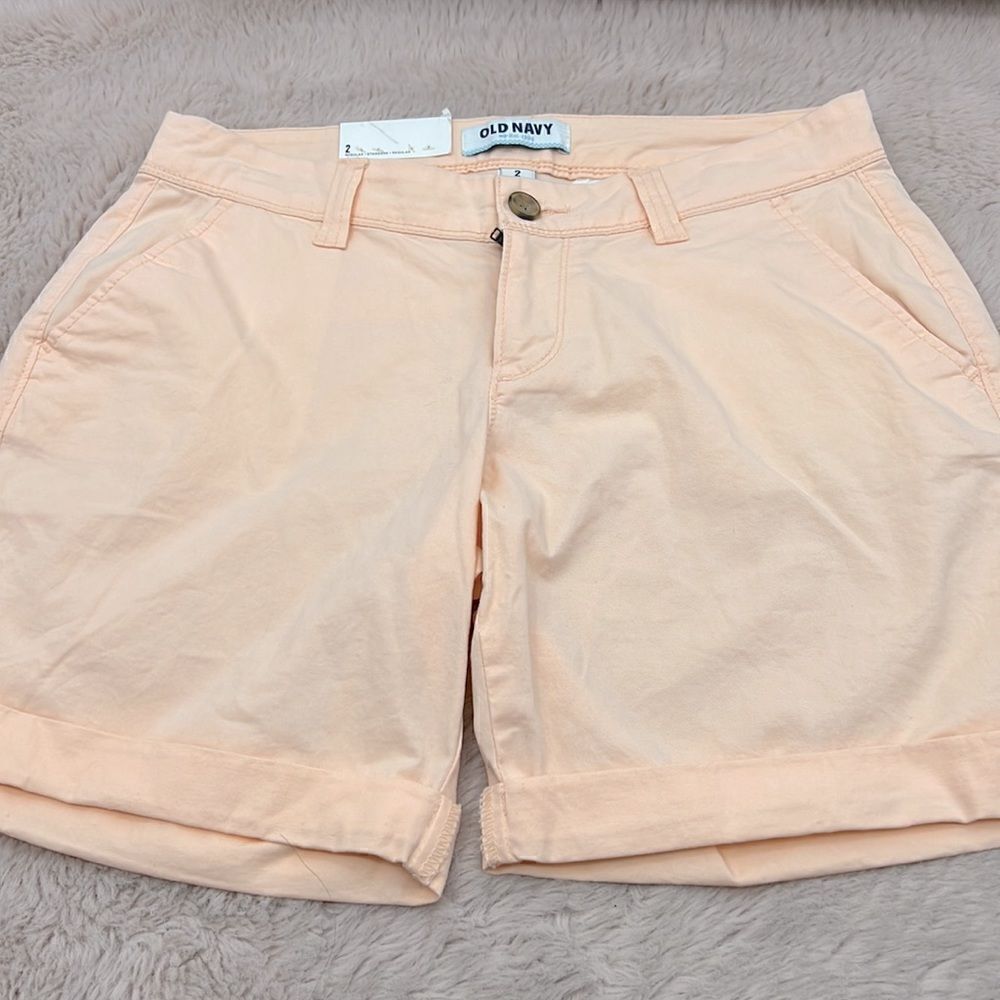 Old Navy peach cuffed midrise shorts